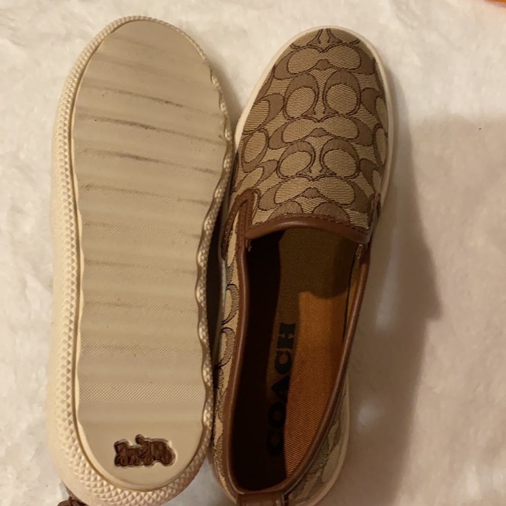 Signature Coach Slip on Sneaker - Picture 6 of 9